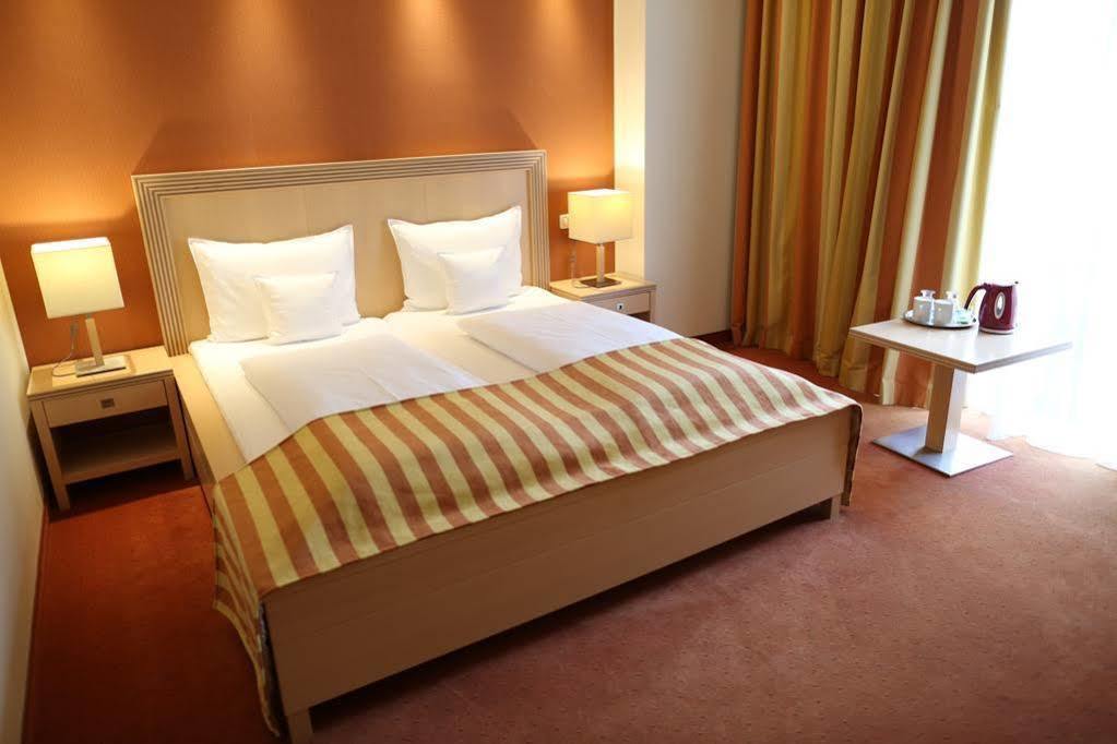 Hotel Rogge Решица Экстерьер фото